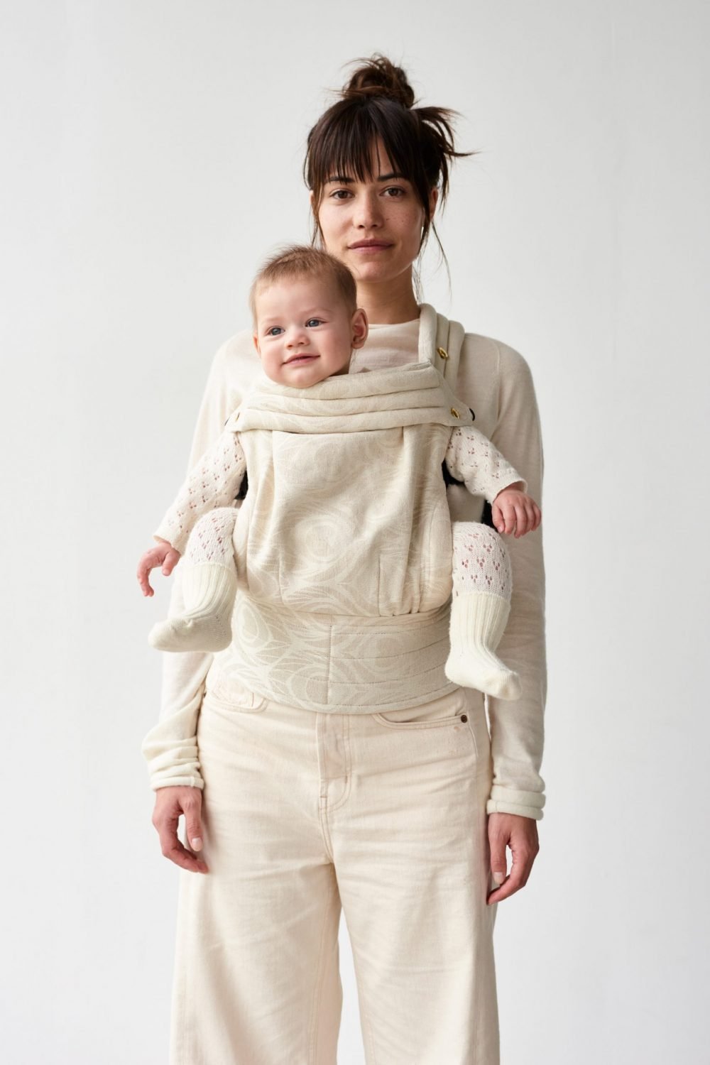Front Carry Facing Out | Image Instructions | ARTIPOPPE